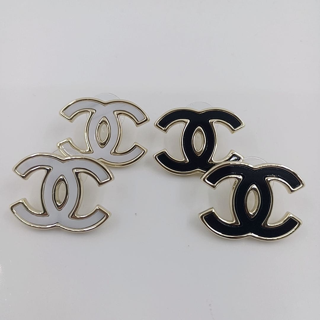 18K  Chanel Black & White Earrings