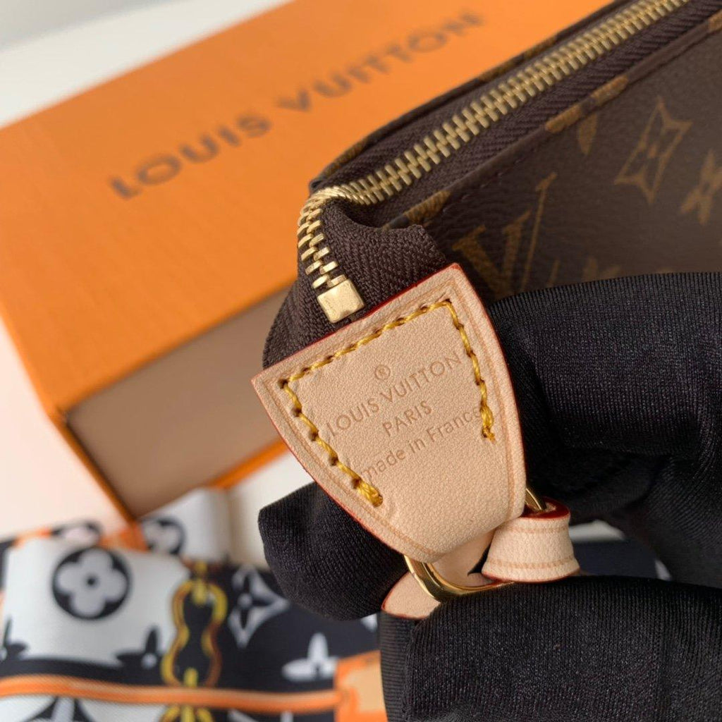Louis Vuitton Pochette Accessoires