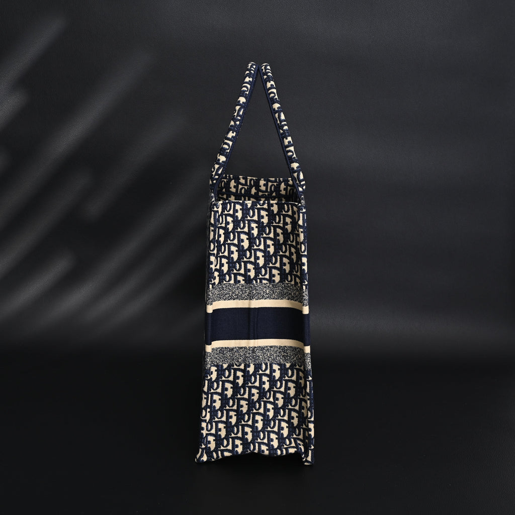 Christian Dior Large Book Tote – Blue Oblique Embroidery - Navy Blue