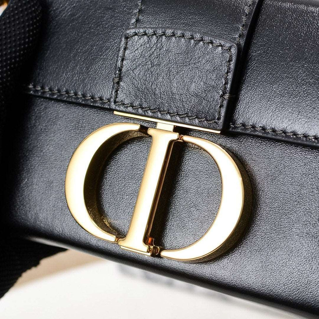 Dior 30 Montaigne Flap Shoulder Crossbody Bag with CD Clasp and Adjustable Leather Strap
