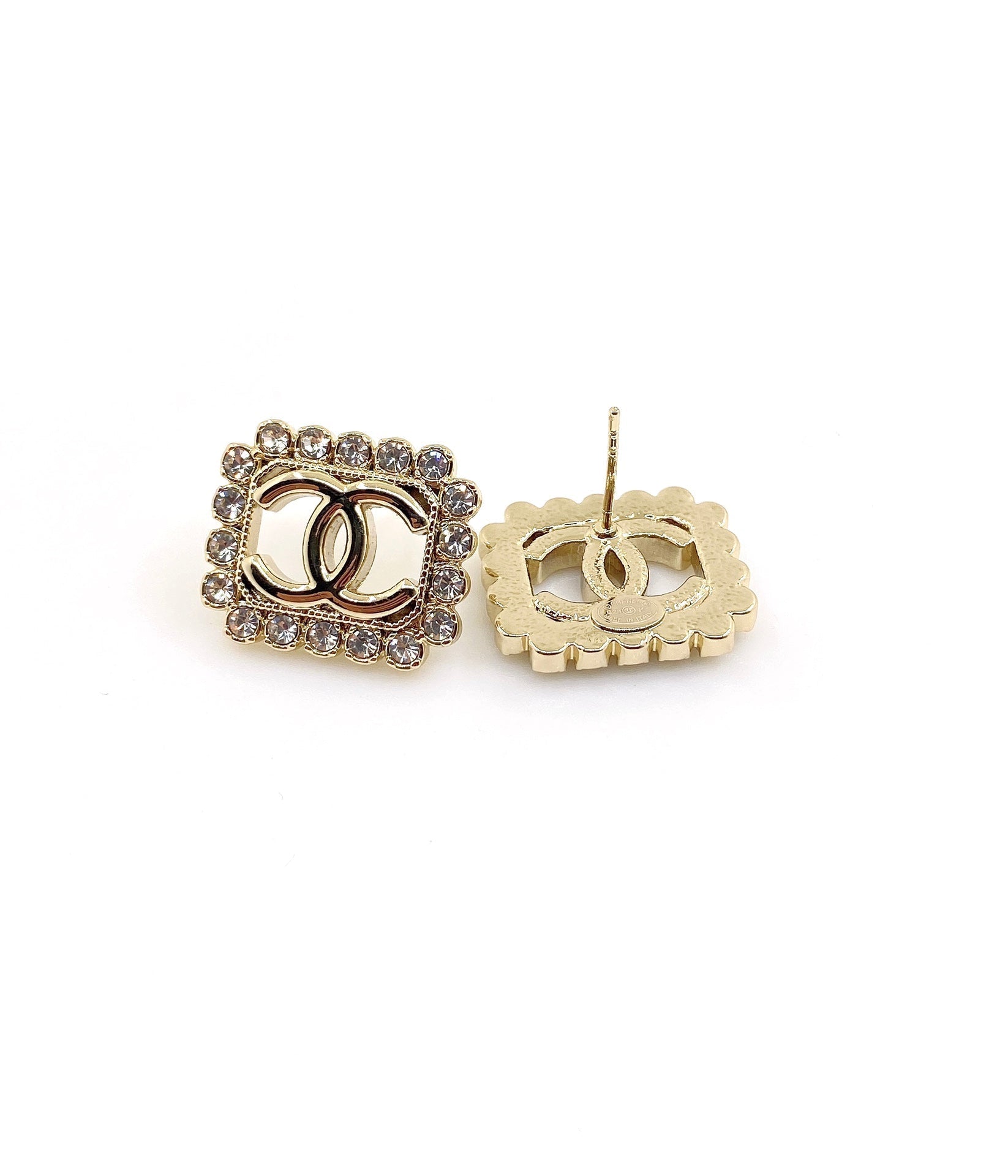18K  Chanel Square Pearls Earrings