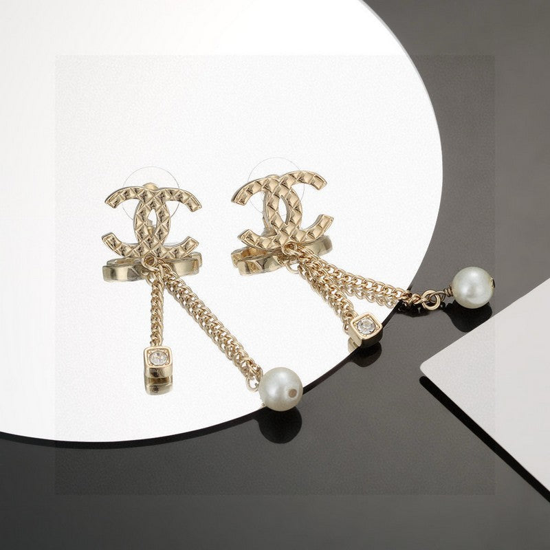 18K  Chanel Long Pearl Pendant Earrings