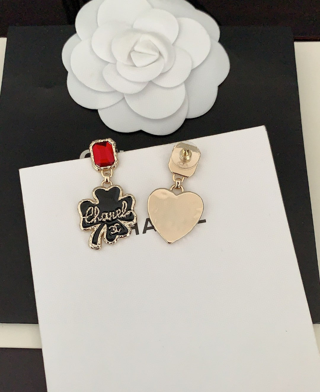 18K  Chanel Heart Earrings