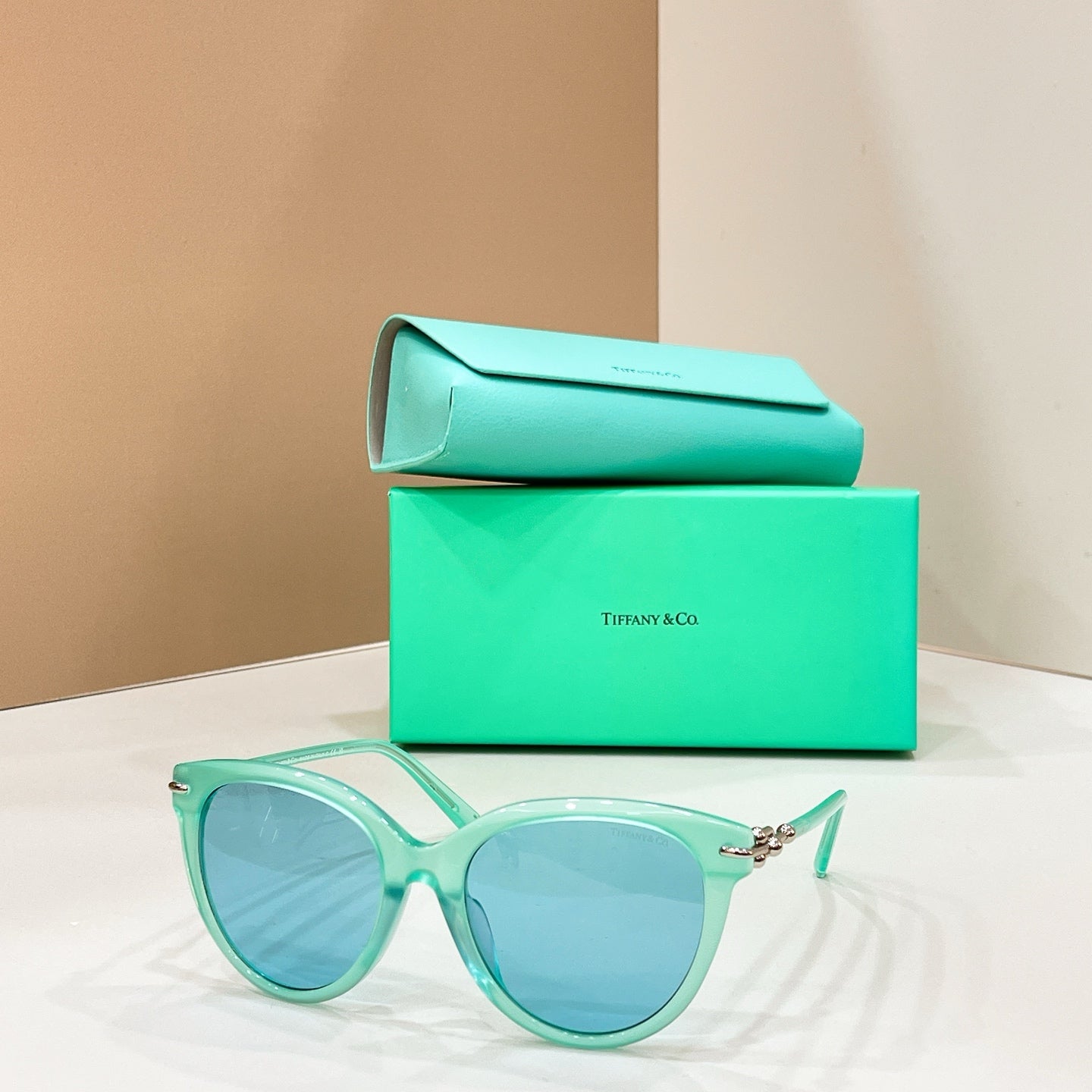TIFFANY & CO. Sunglasses TF4261
